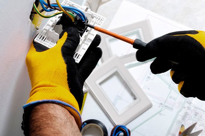 Eletricista-em-Pelotas---Instalações-Elétricas-Residenciais-e-Comerciais---LS-Soluções